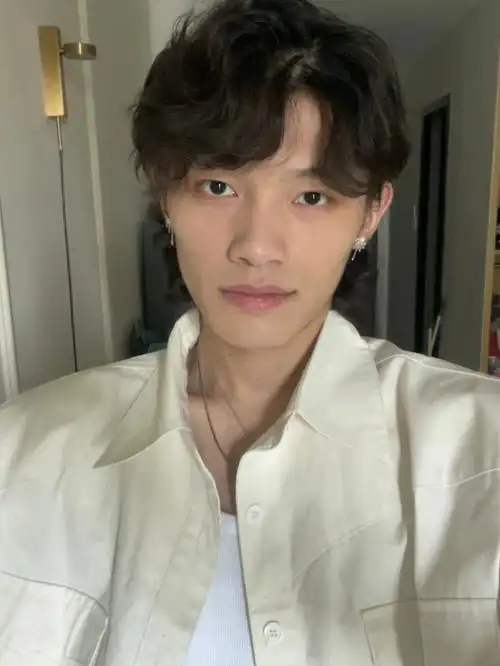 男生也一定要留一次长头发