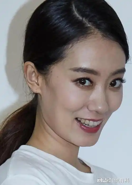 独家私藏这几张张小斐素颜照你见过吗是不是和你想象中不一样