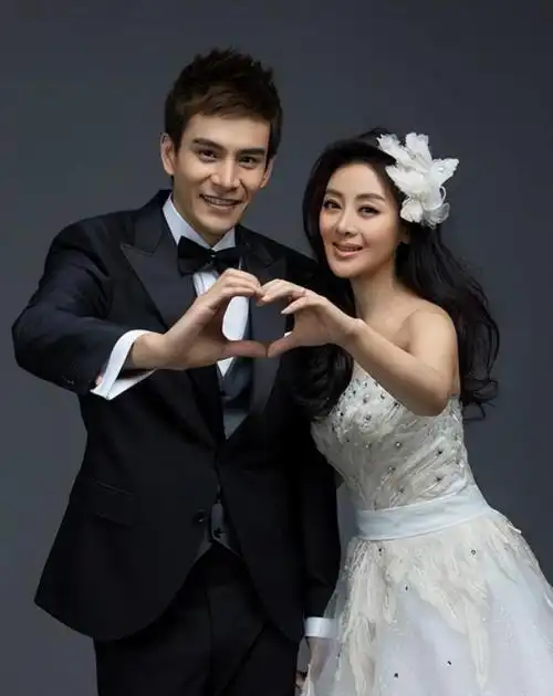 李佳璘靠一部剧吃一辈子,二婚嫁给"穷小子",如今丈夫也走红了