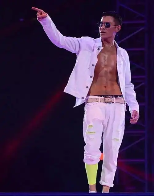 刘德华励志经历 59岁刘德华自称是认真工作40年的普通人(18)