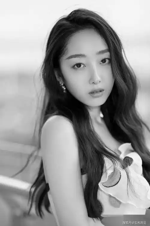 蒋梦婕:最美的林黛玉,内娱性感女神写真赏_身材_训练_外貌