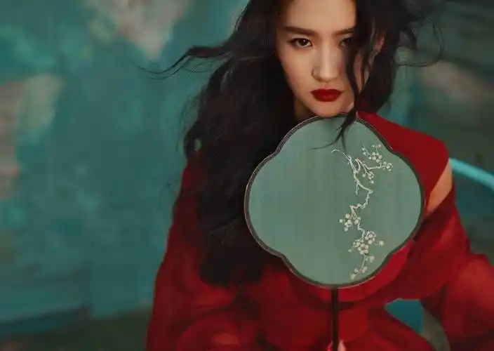 刘亦菲新刊杂志美翻!