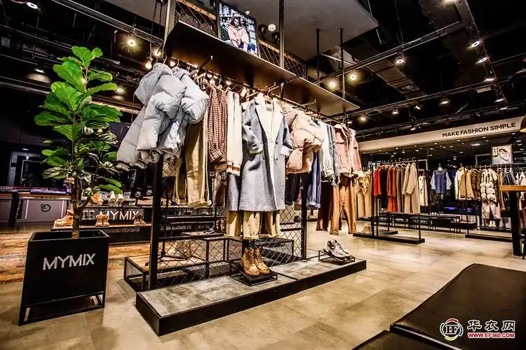 mymix女装店产品陈列图 - 服装店铺 - 华衣网