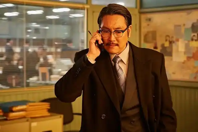 崔学成的扮演者是韩国金牌配角赵震雄