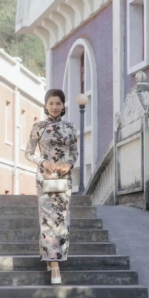 一馔千年##刘涛穿宋锦旗袍好美