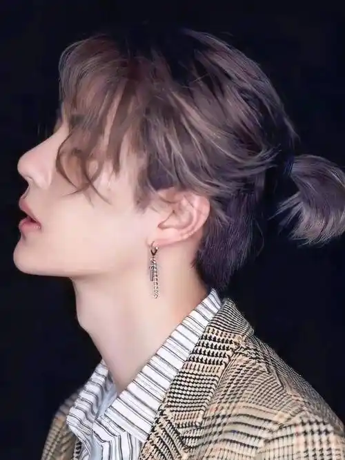 爱扎小辫:朱一龙李现太有艺术范,肖战任嘉伦风格大变_造型_感觉_发型