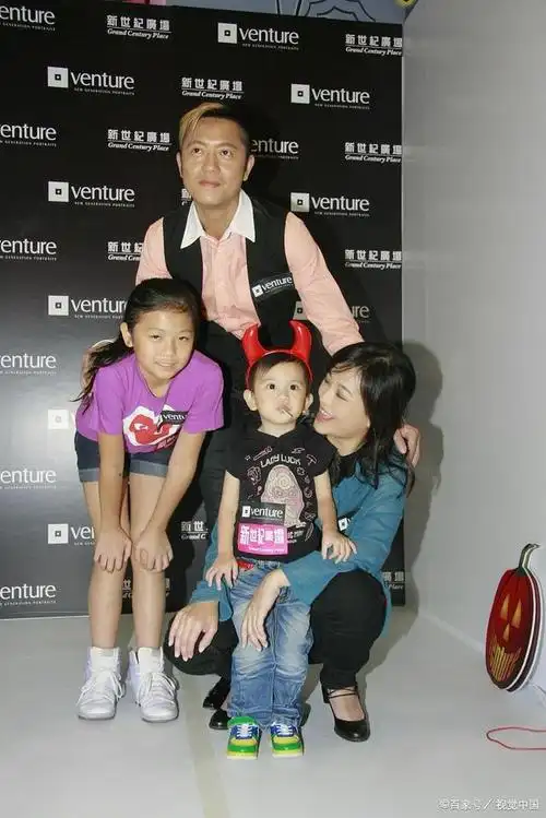 刘德华,这位华语乐坛的巨星,他的名字在华人世界无人不知,无人不晓.