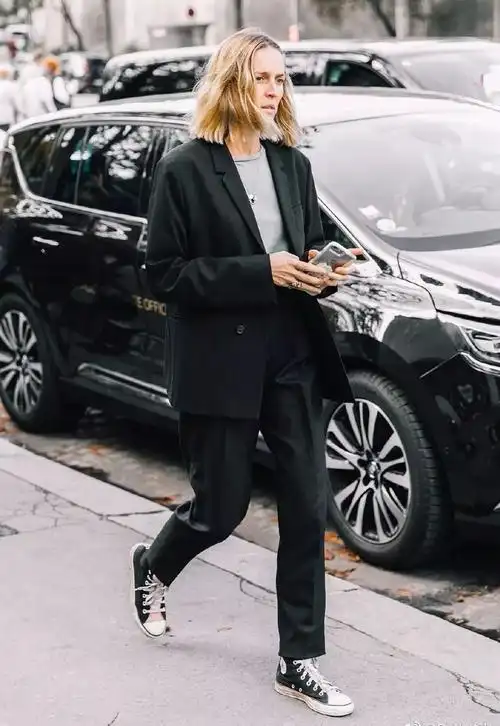 街拍| 一身西服 如何穿出高段位时髦look!