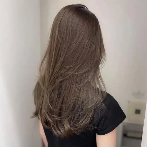 冷茶色……冷茶色