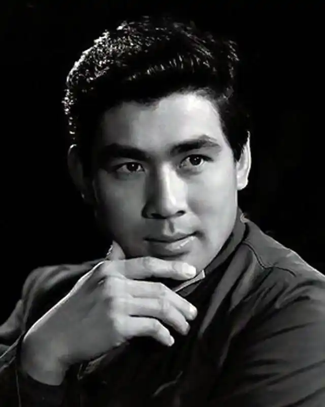 八十年代健康帅气的男影星