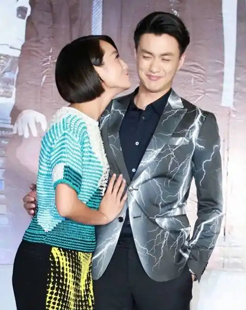 "你立人设,我就拆台",娱乐圈这6对夫妻,太"塑料"了_杨颖_黄晓明_朱丹