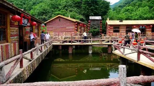 刘老根《龙泉山庄》