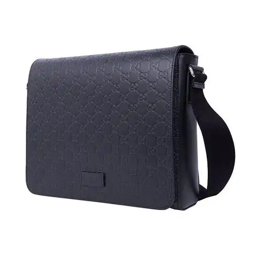 gucci/古驰 男士皮革单肩包斜挎包黑色 皮质 523226 cwcbn 1000 黑色