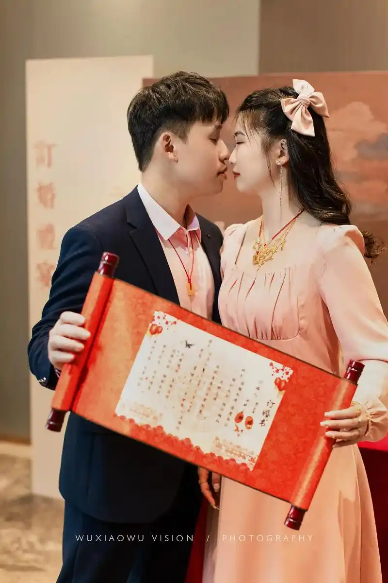 福清订婚跟拍|这样拍赞爆朋友圈.新人自己布置的订婚现场 氛围 - 抖音