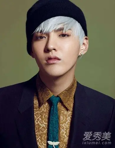 吴亦凡造型照着qq秀做的吗 吴亦凡历年雷人发型盘点
