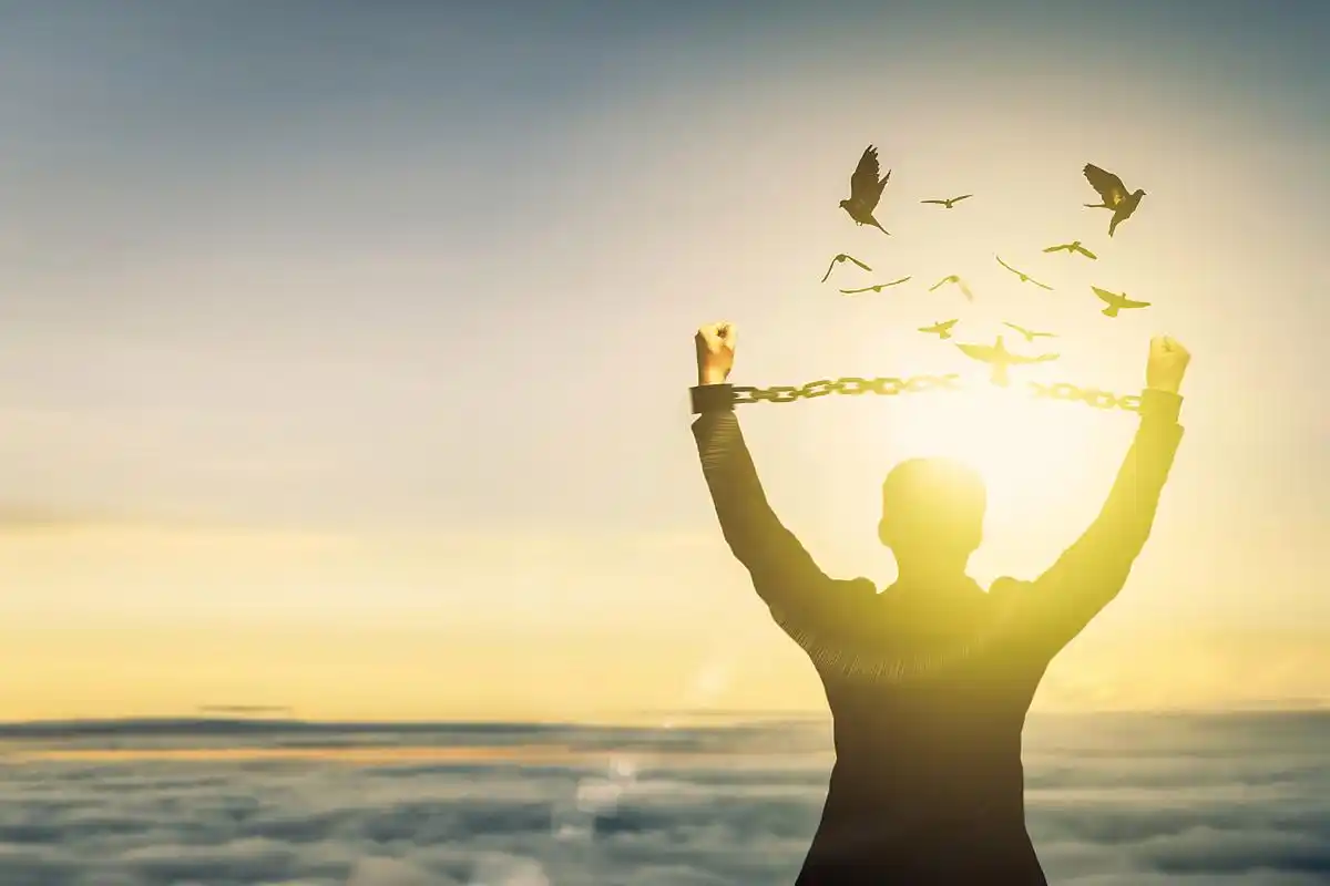 《正能量段子之梦想的力量》那些你熬夜努力的时光,那些你觉得太累再