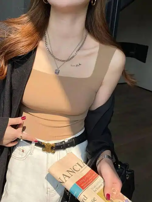 那些穿吊带露肩的女生都是真空上阵的吗