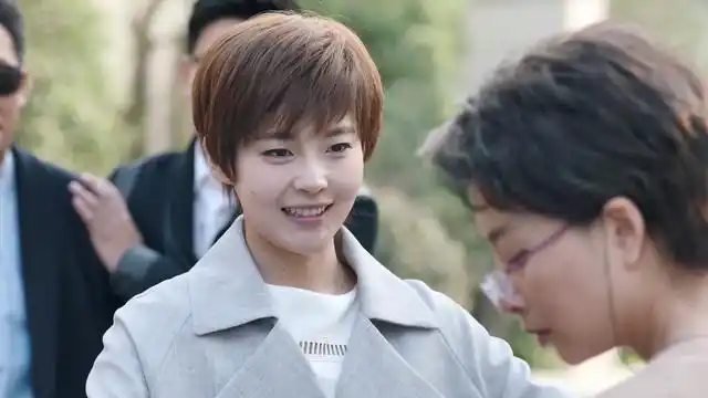 鸡毛飞上天王旭真是见男友忘弟惨遭弟弟吐槽天天看邱岩照片