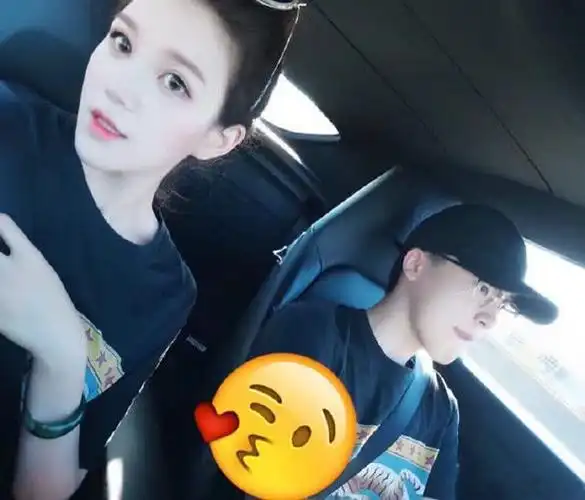 李易峰正牌女友曝光,亲昵唤她为媳妇儿,情侣装暴露关系_唐嫣发