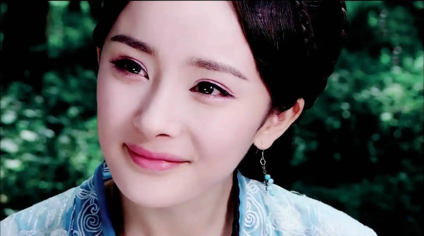 「赵年」不是秘密的秘密 杨幂美图の队形 - 杨幂 - zeze!啧啧