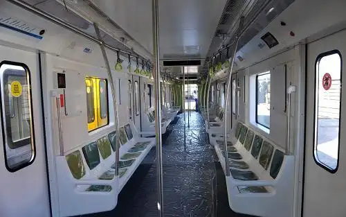 阿根廷政府移交中国制造地铁列车