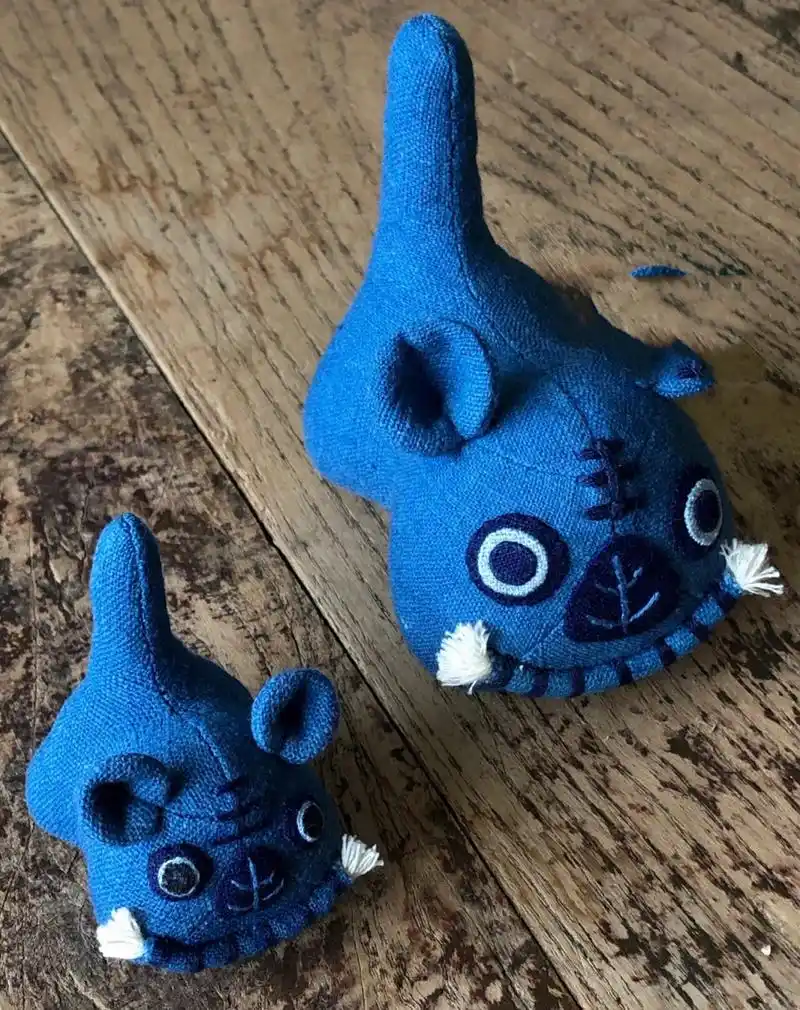 再缝布老虎91(附图纸) 一对布老虎 送友人～ 图纸很简单,五官细节凭