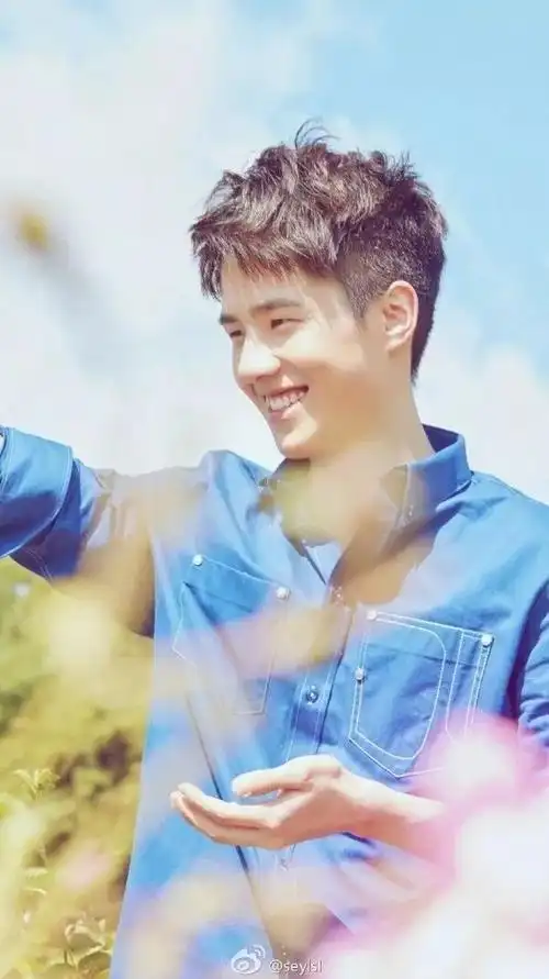 1月25 刘昊然锁屏壁纸原图更新 自取不谢!