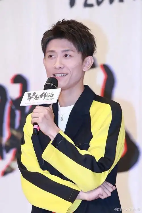 不负青春年华,张一山的成长经历和励志故事