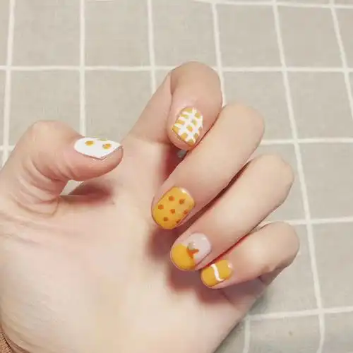 把水果甲做完哈哈哈 短指甲就是很萌 忽略我不太熟练的技术#橙子美甲