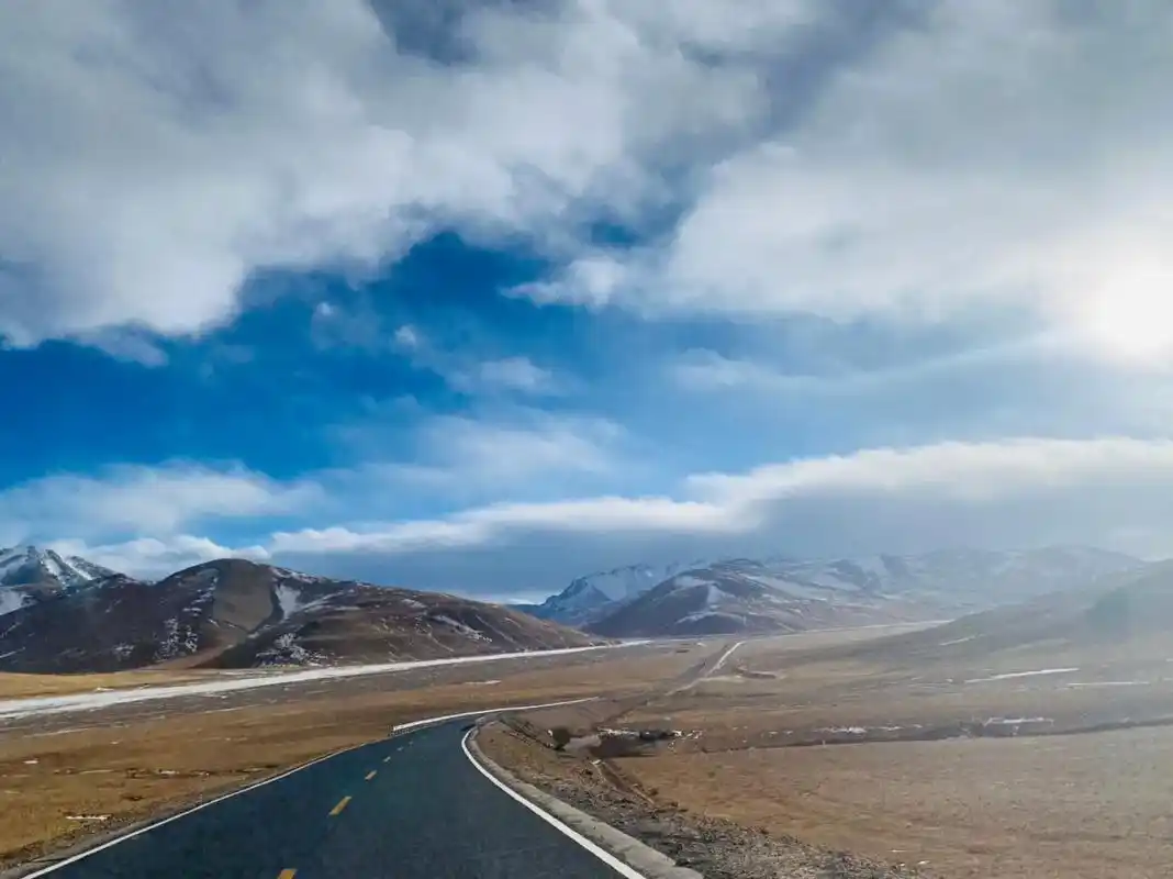 #羌塘无人区 这是传说中被诅咒的地方,这里有最贫瘠和最荒凉的 - 抖音