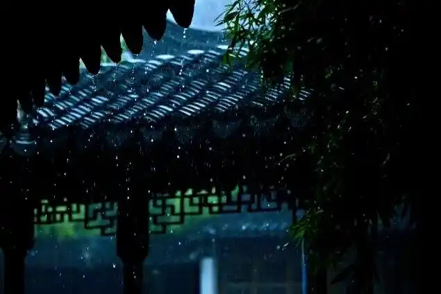 倚窗听雨