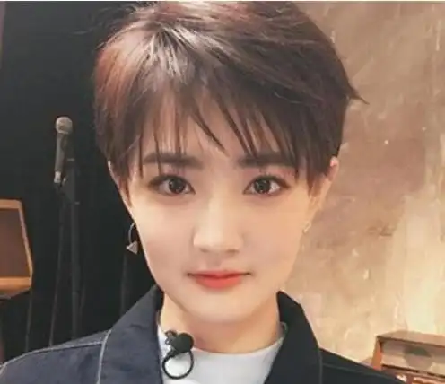 流行假小子风格的短发发型