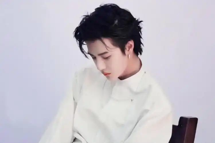 王一博嘉人 - 堆糖,美图壁纸兴趣社区