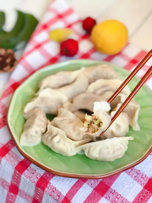 猪肉白菜饺子馅好吃有秘诀,掌握这一步,皮薄馅儿香,白菜不出汤儿!