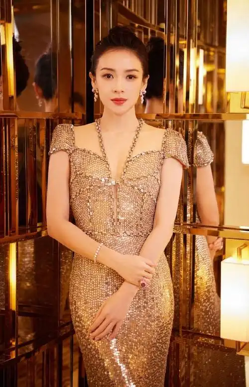 华表奖盛典,明星造型曝光!李沁,林允彰显女性魅力!