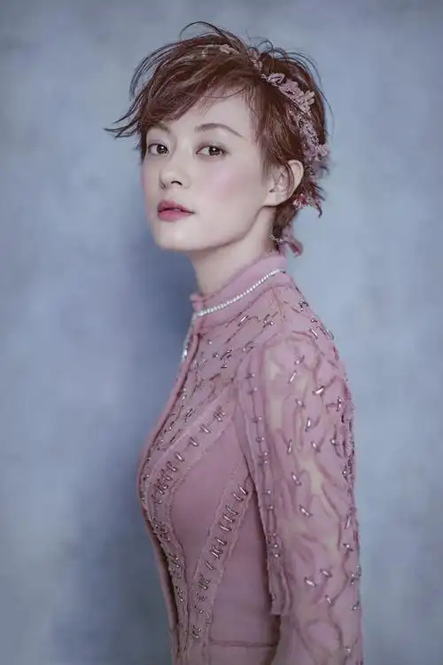 孙俪最新封面写真美得很仙