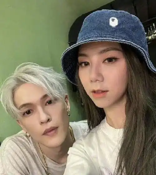 工作室发文否认邓紫棋与男友mark"领证"传言|邓紫棋|领证|工作室_新浪