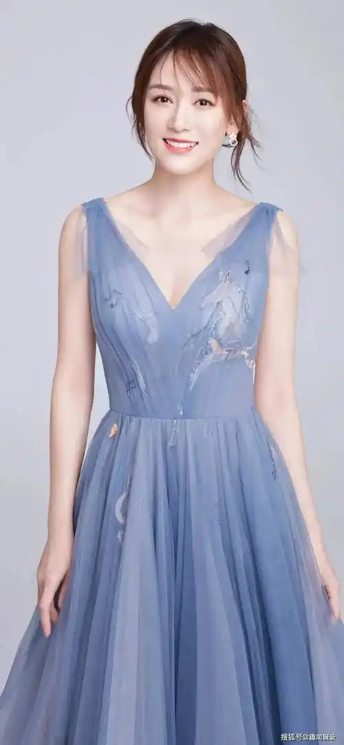 陈乔恩最新写真惊艳亮相,美貌与才华共舞,女神风采无人能敌