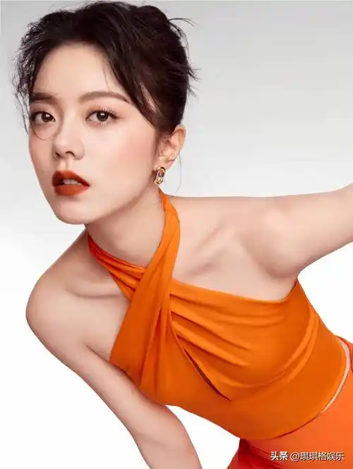 娱乐瓜:肖战杨紫迪丽热巴谭松韵赵今麦沈梦辰杨颖郑凯_节目_穿着_齐