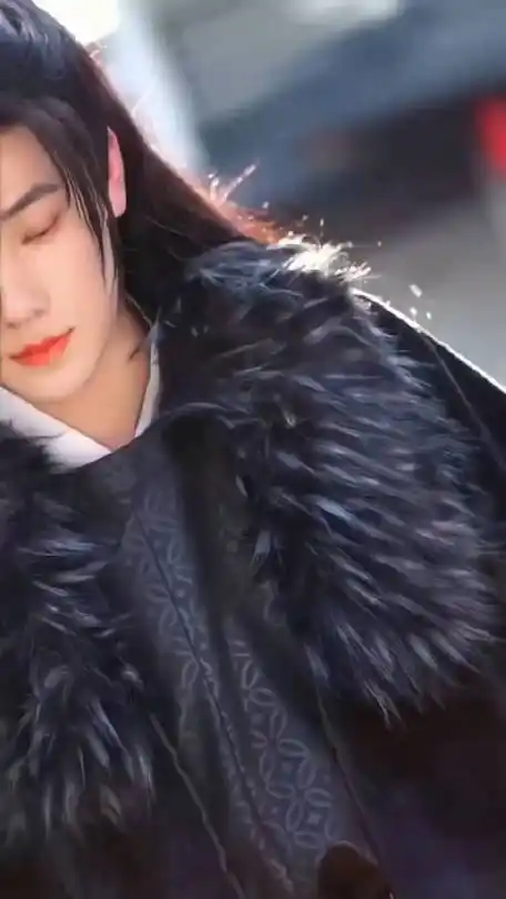 张真源古装扮相