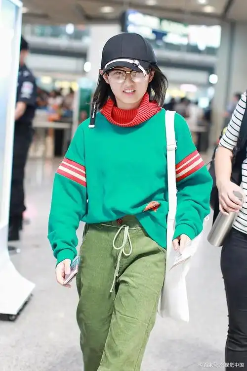 张子枫身高矮,如何面对社交场合的压力?