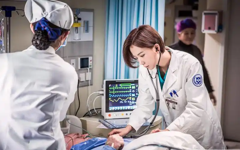 人物剧照桌面壁纸,大陆影视,高清,王珞丹,剧照,电视剧,急诊科医生