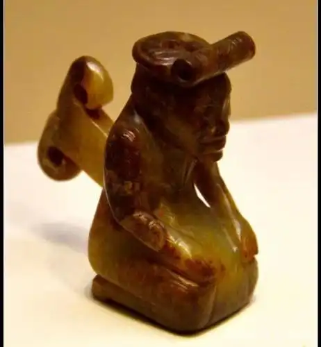 玉跪人因其数量稀疏,内在丰厚而倍受文博界收藏界关注.