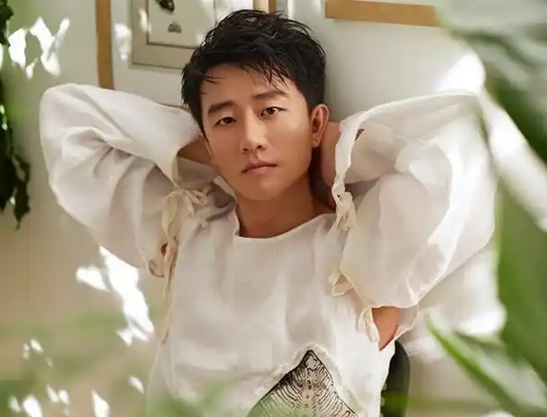 事实证明!逐渐"消失"的黄轩,已走上男演员的另一条大道!