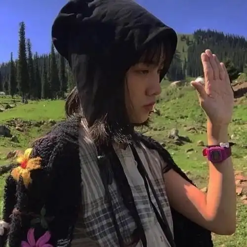 火到爆的可爱少女头像