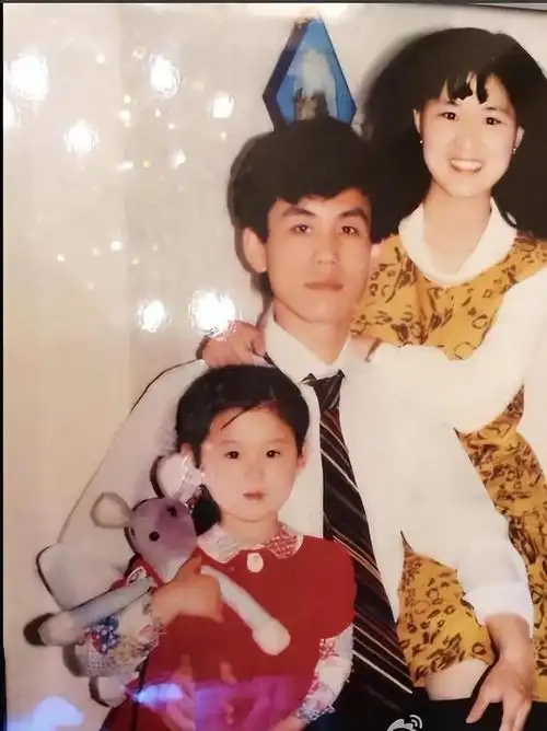 出道23年从不接吻戏,初吻都给了老公|王雷|冯巩|杨紫|童星|李小萌