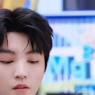 王俊凯笑一个##马思纯王俊凯训练演哭导演##王俊凯断桥哭戏感染