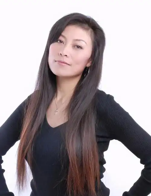 国家一级演员岳红28岁离婚40岁患胃癌女儿被张嘉译力捧