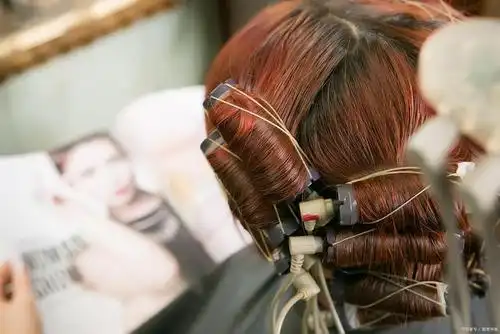 想学习好烫发造型,这些细节你必须清楚