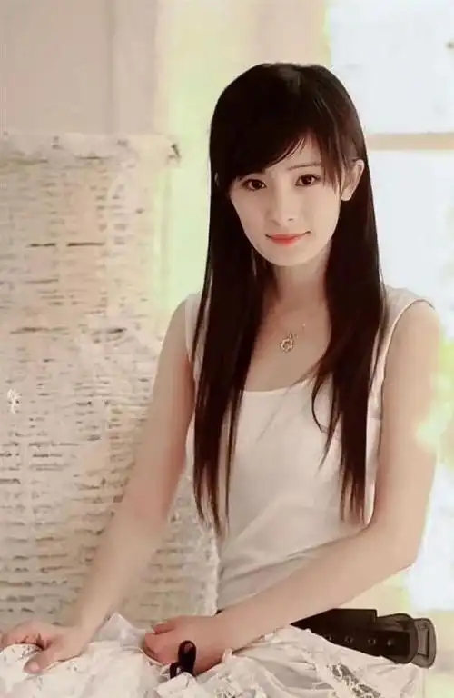 杨幂年轻时候vs成熟以后,有实力有颜值的女星,你认同吗?